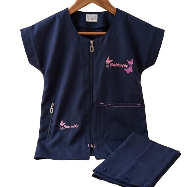 Tablier-scolaire-fille-bleu-marine-butterfly-fabio > Ensemble tablier scolaire bleu marine pour fille avec broderie papillon rose Butterfly et fermeture éclair